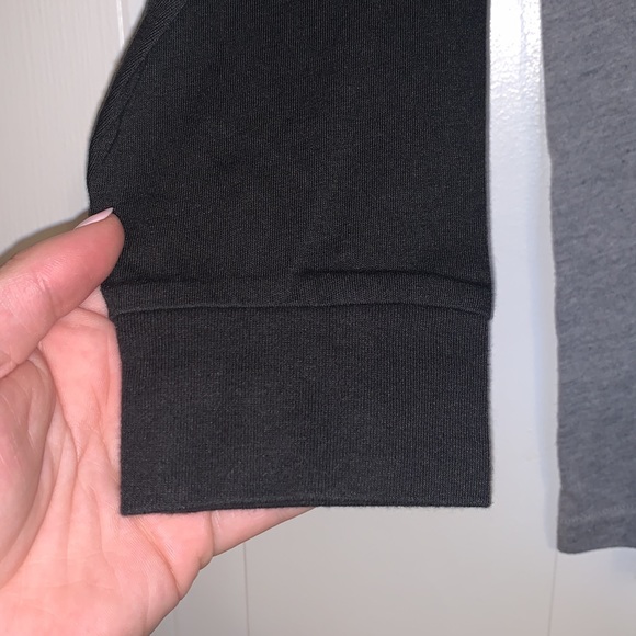 Holister Colour Block Logo Long Sleeve Tee - Picture 3 of 6